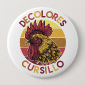 ダストレスなサンセットが描かれたDeColores Cursilloの雄鶏 缶バッジ (正面)