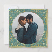 ダズリンググリーン＆ゴールドの結婚式の日を保存して 招待状 (裏面)