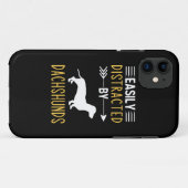 ダックスフントに気を取られる Case-Mate iPhoneケース (裏面(横))