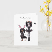 ダックスフントのイースターカードを持つゴシックの女の子 カード (黄色い花)