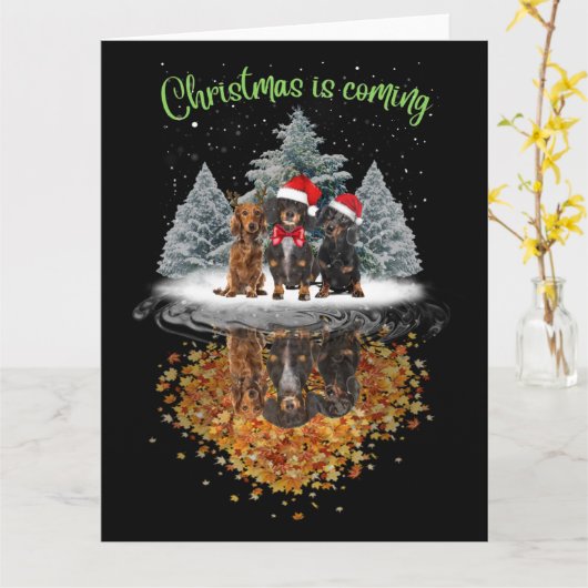 ダックスフントのクリスマスがやってくる かわいい犬のグラフィックTシャツ カード (黄色い花)