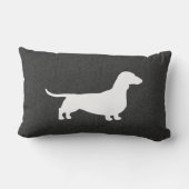 ダックスフントのシルエット-短い髪のウインナー犬 ランバークッション (裏面)