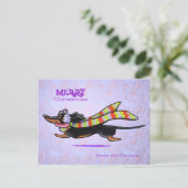 ダックスフントのストライプのな冬のスカーフのクリスマスのカスタム シーズンポストカード (スタンド正面)