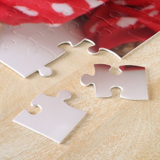 ダックスフントの子犬の身に着けているバレンタインの用品類 ジグソーパズル (側面)