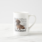ダックスフントの特性のマグ ボーンチャイナマグカップ (右)