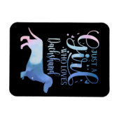 ダックスフントの犬好きの女性を愛しているだけの少女 マグネット (横)