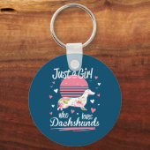 ダックスフントデザイン、ダックスフントを愛するただの女の子 キーホルダー (正面)