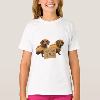 ダックスフンドがホットドッグとして売られる Tシャツ