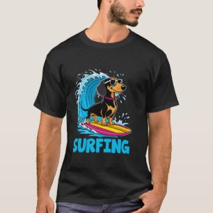 ダックスフンドのサーフィン Tシャツ