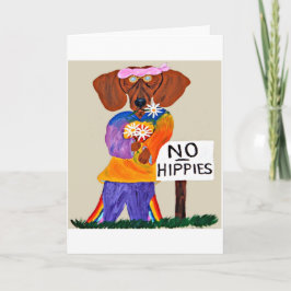 ダックスフンドのヒッピー「NO HIPPIES」サインの前に カード
