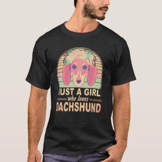ダックスフンドのヴィンテージが大好きな一女 Tシャツ