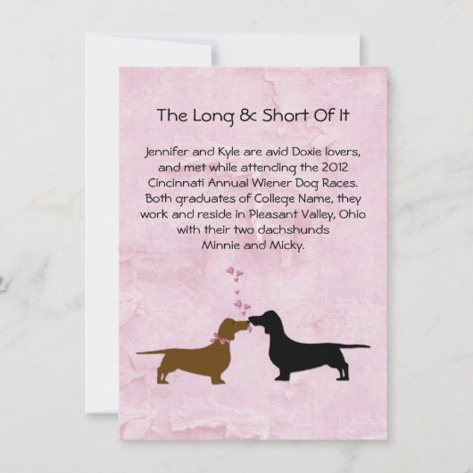 ダックスフンドの結婚カップルのラブストーリーテーブルカード 招待状 (正面)