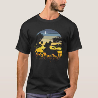 ダックスフンド - ウィーナードッグ - 日没 - 庭園 - 自然 Tシャツ