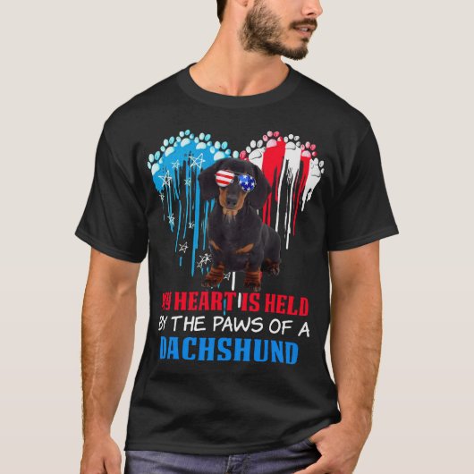 ダックスフンド ハート 7月4日 アメリカ国旗 愛犬家 Tシャツ (正面)