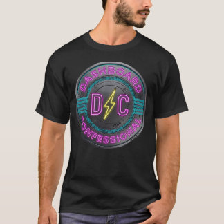 ダッシュボード・コンフェッショナル ロゴ ヴィンテージ スタイル グラフィック Tシャツ