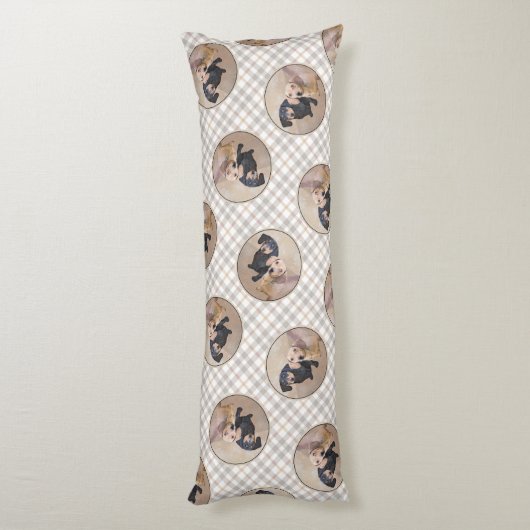 ダッシ絵を描ャンドの滑らかな黒褐色の犬アート ボディピロー (裏面 (縦))