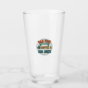 ダッドフューエル コーヒーと下手なジョーク ヴィンテージTシャツデザイン タンブラーグラス
