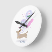 ダッパーソナライズされたシュント誕生日パーティー犬の恋人 ラウンド壁時計 (傾斜)