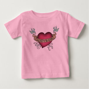 ダディスガールハートタトゥー ベビーTシャツ