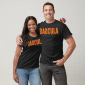 ダドキュラ・ハロウィーン一家 Tシャツ (ユニセックス)