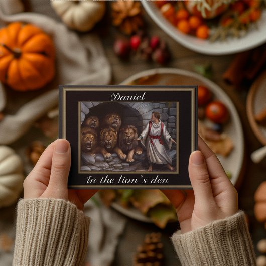 ダニエルは獅子の中に立って石垣に囲まれた ポストカード