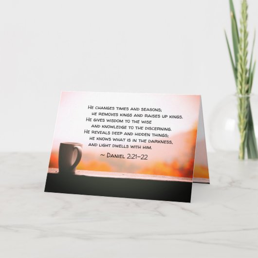 ダニエル2:21-22彼は時と季節を変える カード (正面)