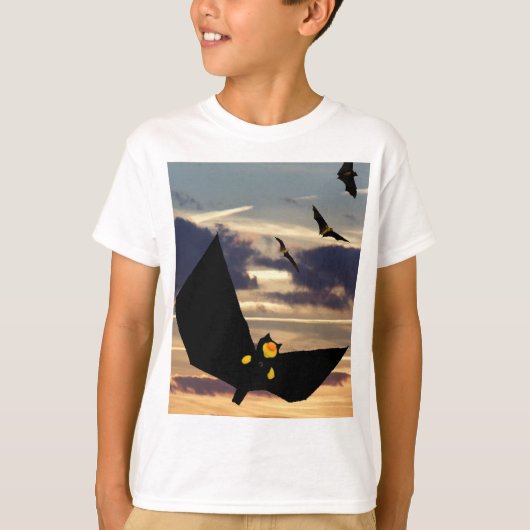 ダニーダックのコウモリ飛ぶ Tシャツ (正面)