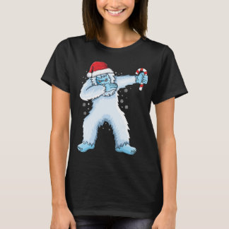 ダビングするイエティのクリスマス・サスクワッチ Tシャツ