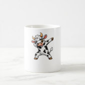 ダビングする可愛い牛の面白いデザイン コーヒーマグカップ (中央)