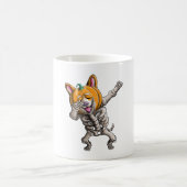 ダビングスケルトンコルギキュートハロウィーンコおもしろいルギ コーヒーマグカップ (中央)