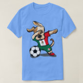 ダビングドッグメキシコサッカーファンのジャージーメキシコ足 Tシャツ (デザイン正面)
