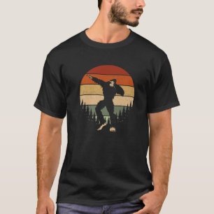 ダビングビッグフットレトロヴィンテージサンセットおもしろいサスカッ Tシャツ