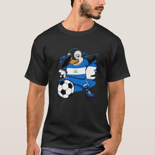 ダビングペンギンニカラグアのサッカーファンのジャージーフットブ Tシャツ (正面)