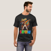 ダビングメキシカンボイBruh Poncho Cinco De Mayo Men Tシャツ (正面フル)