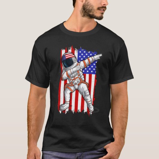 ダビング宇宙飛行士アメリカ独立日旗O Tシャツ (正面)