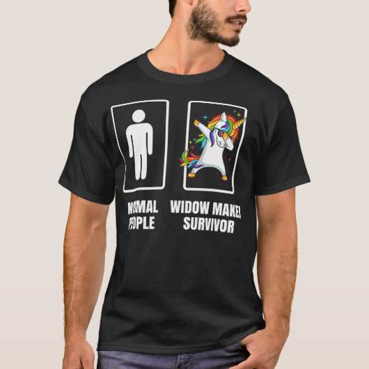 ダビング・ユニコーン未亡人メーカーハート攻撃生存者 Tシャツ (正面)