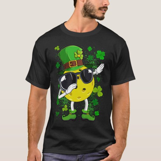 ダビングPickleball Ball Leprechaun St Patrick's Da Tシャツ (正面)