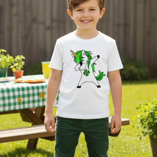ダビングUnicorn St. Patrick's Day Green Shamrock Tシャツ