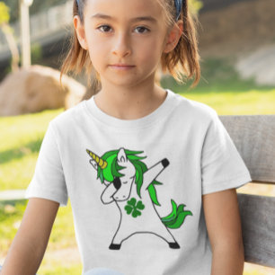 ダビングUnicorn St. Patrick's Day Green Shamrock Tシャツ