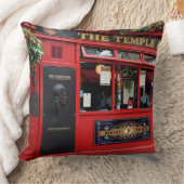 ダブリンの正方形の枕の赤い寺院のバーのパブ クッション (ブランケット)