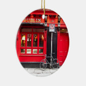 ダブリンの赤いパブ セラミックオーナメント (右)