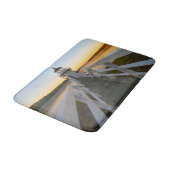 ダブリングポイントライトハウスアローシックアイランドメイン バスマット (アングル)