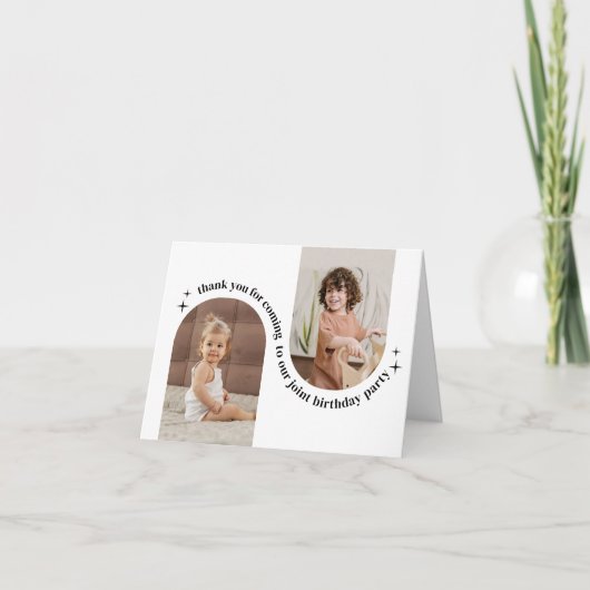 ダブルアーチ写真付き共同誕生日招待状 サンキューカード (正面)