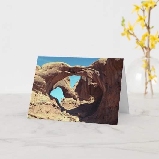 ダブルアーチ砂漠の風景の写真 カード (黄色い花)