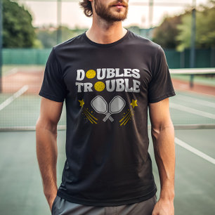 ダブルスのトラブルPickleballパートナートーナメント Tシャツ