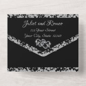 ダブルハートとグリッター – ブラック オールインワン招待状 (裏面)