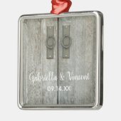 ダブルバーンドアズカントリーウェディング メタルオーナメント (左)