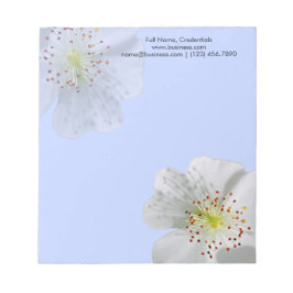 ダブルパーソナライズされたホワイトフラワー開花、ライトブルー ノートパッド