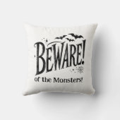 ダブルパーソナライズされた顔我々のハロウィーンに注意 クッション (裏面)