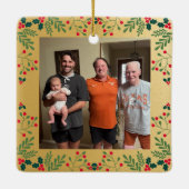 ダブルファミリークリスマスフォト金ゴールドとホリーフレーム セラミックオーナメント (裏面)